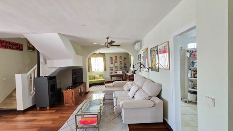 c579152e1a5fb09d0e29ca09c58a5887 - 10