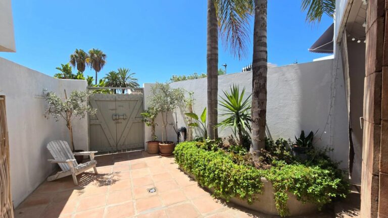 c579152e1a5fb09d0e29ca09c58a5887 - 2