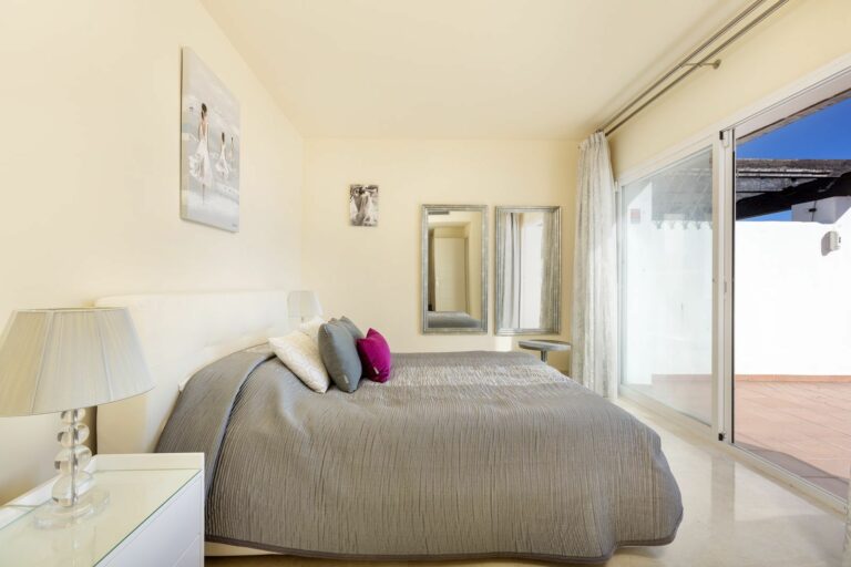 c5e6b8a736f072a337001820259cf5ab - 10