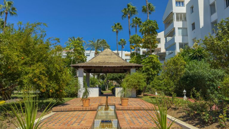 c62f57244850a0cb74c1b588e74d678e - 2