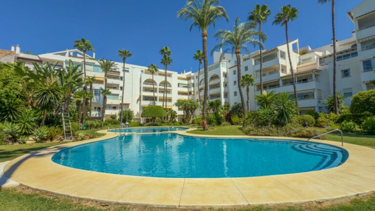 c62f57244850a0cb74c1b588e74d678e - 3