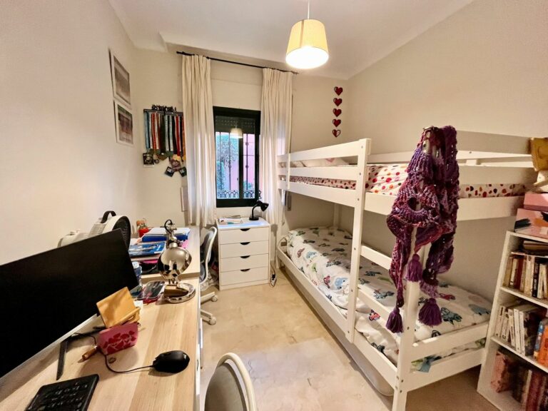 c67f6a57a7b155ce6e258f2e56f8dffc - 12