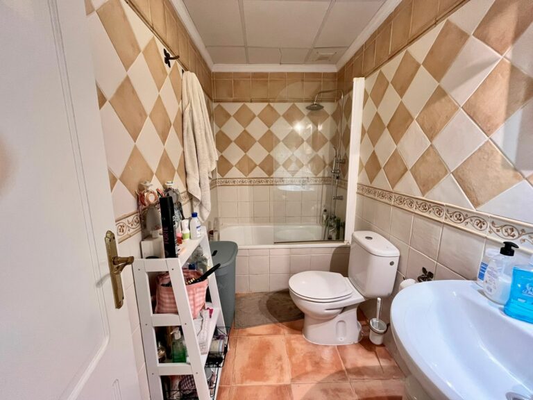 c67f6a57a7b155ce6e258f2e56f8dffc - 15