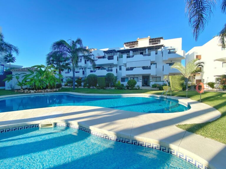 c78e9c0b349c1e15d80bd8d939fb9e99 - 1