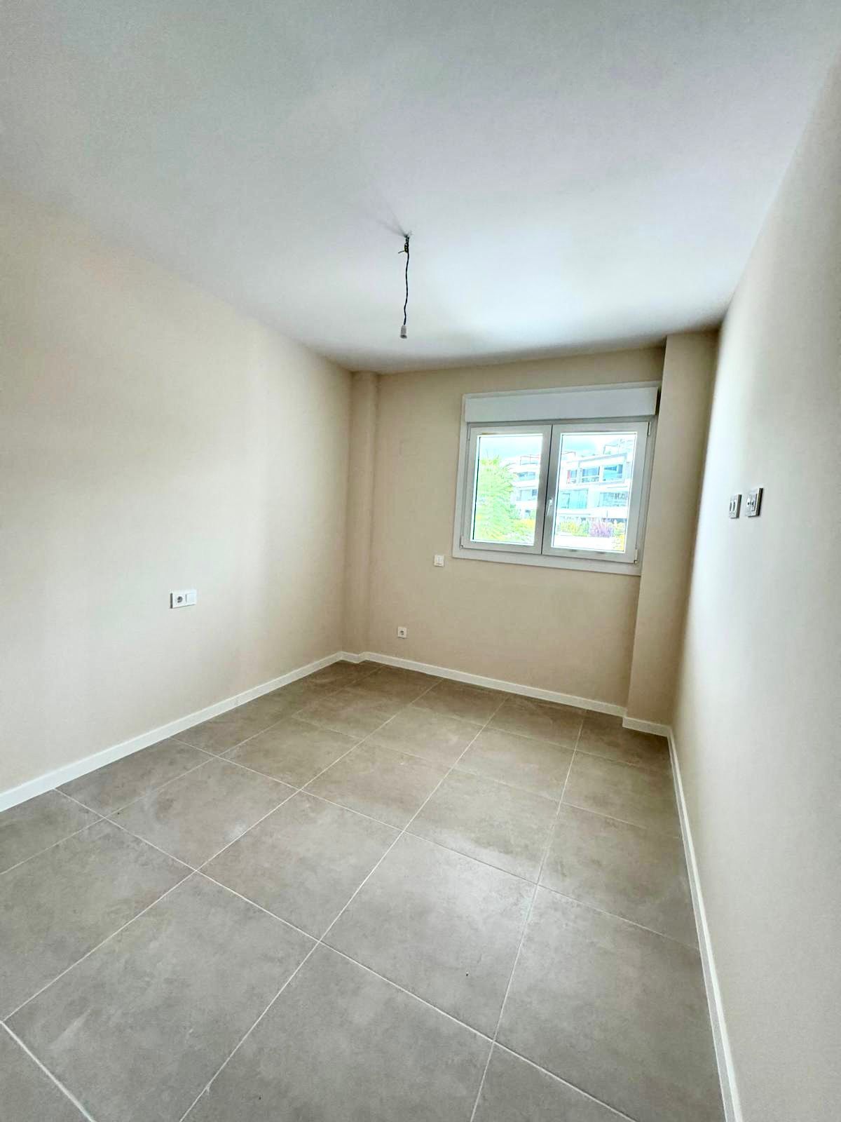 c7d4111c849bcdea5c74e1377e5b4e16 - 12