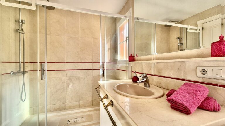 c81f517dbb2f0ecebd8ec2fd6c727ab7 - 16