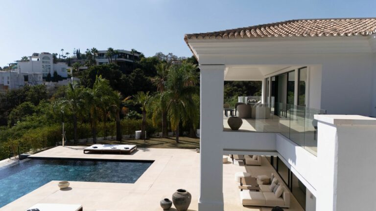 c90842b119c8905887223c4b3d0a43e4 - 9