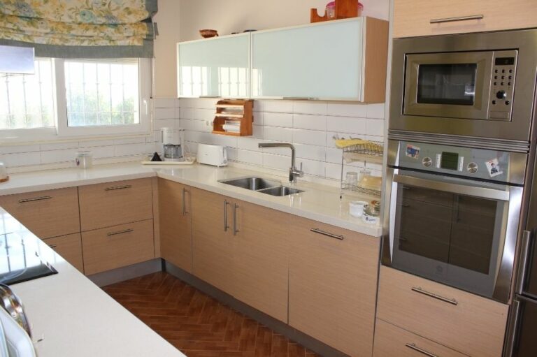 cab538f7a84e89a31138aefd95782829 - 10