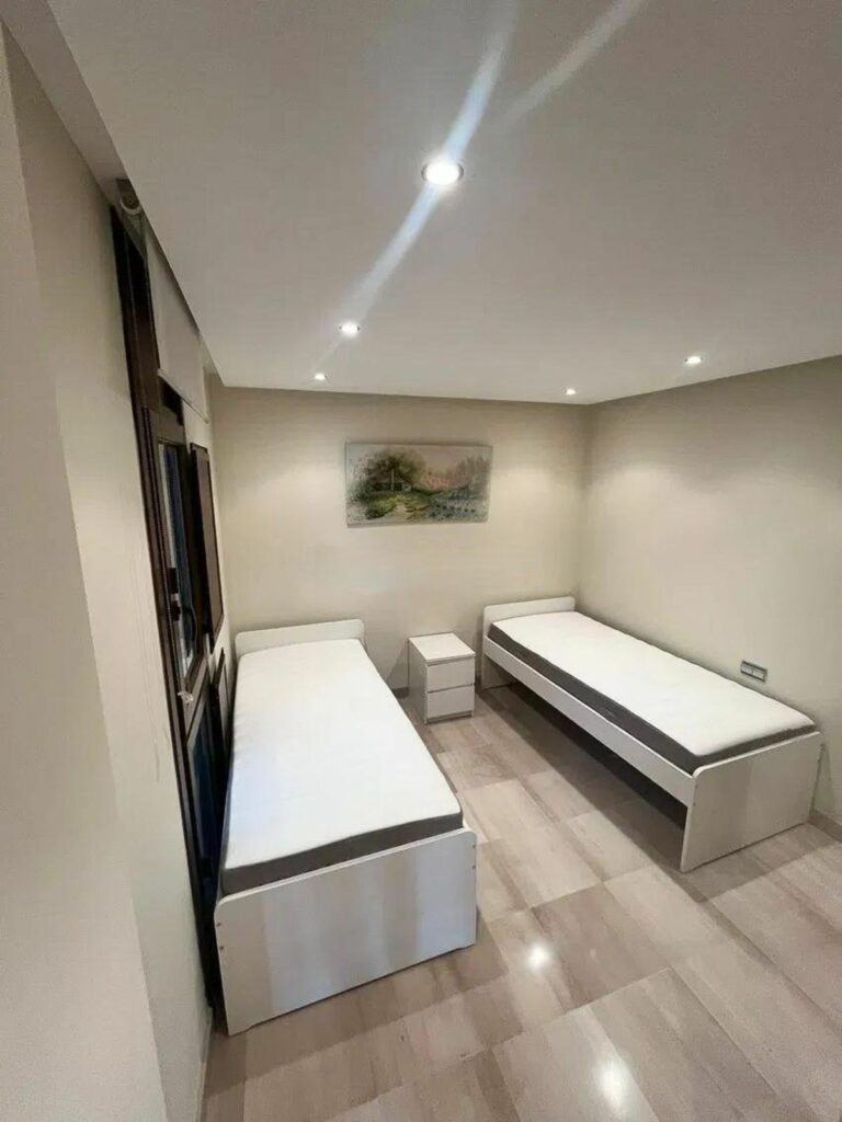 cb0f153e07c20c9370a03a69a33b63df - 10