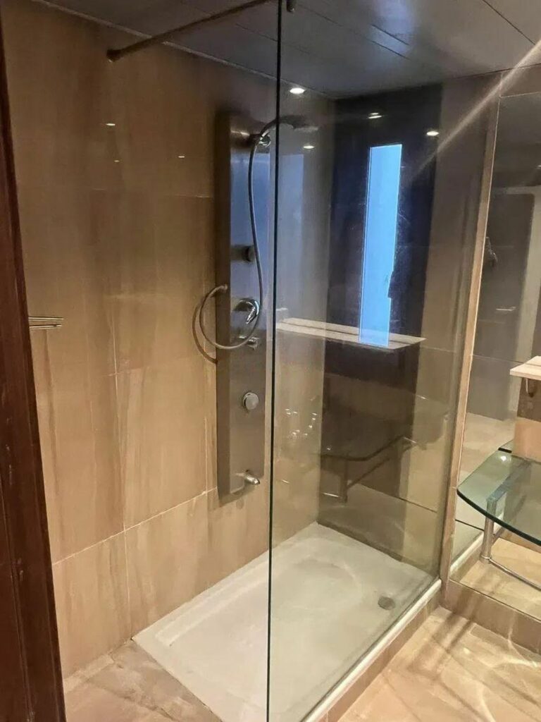 cb0f153e07c20c9370a03a69a33b63df - 12