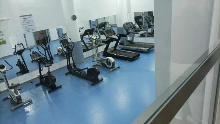 cb0f153e07c20c9370a03a69a33b63df - 14