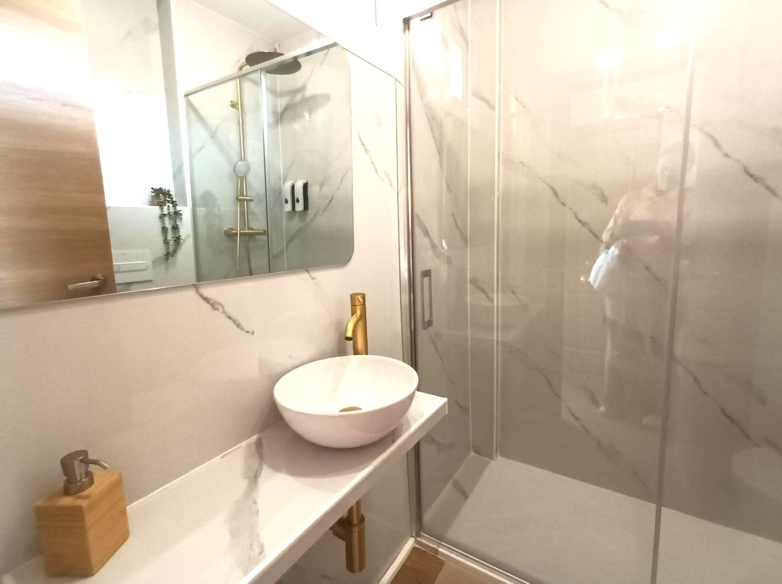 ccd518b5828943f13f83620d084b34b2 - 15