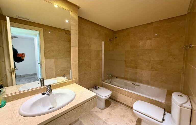 cdc8af40fee969e1b3256f9f83d3a5d8 - 9