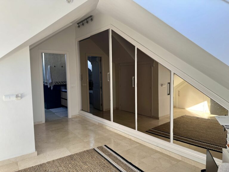 cea42f7e1e2c951d5ec3e283b5e3bdfb - 12