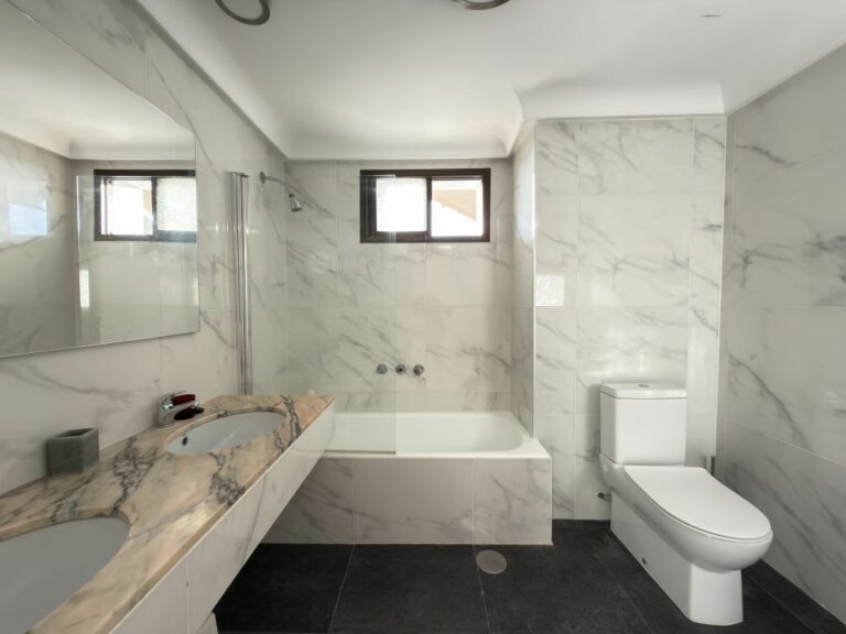 ced6d26c5f06d5a6f8f2937402cab8dc - 8