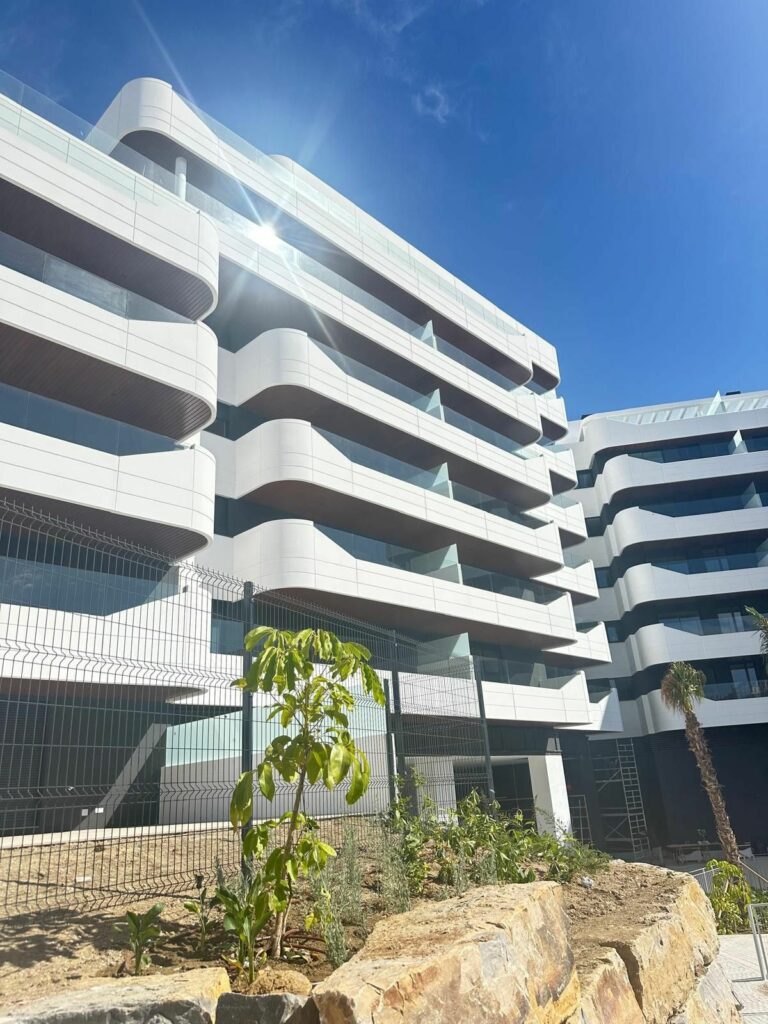 d0194ae6d8beec64c86ebb74bf6198de - 16