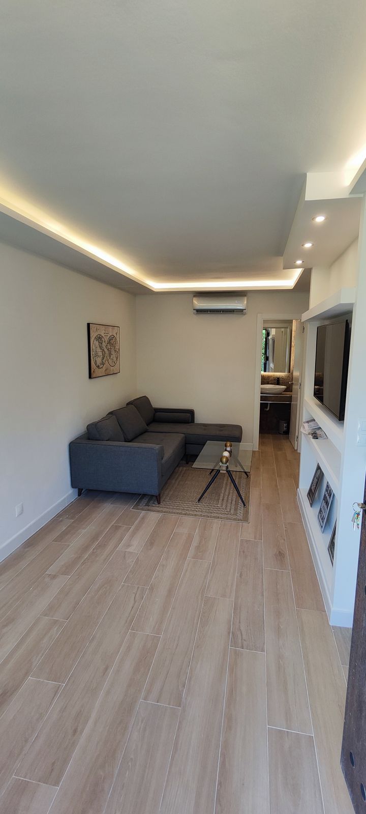 d404821f987948896433af50e3827253 - 1