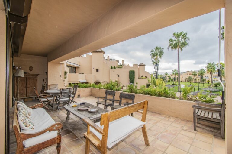 d40ca0f957db02999d57ec3fd952301b - 8