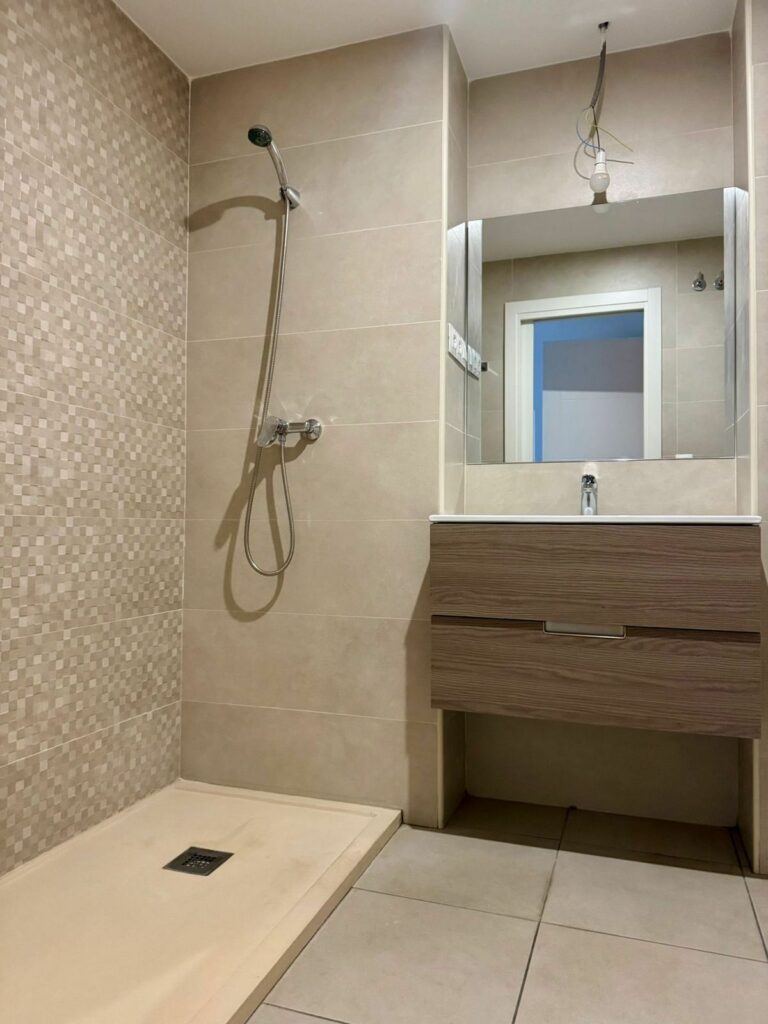 d441bb11fe38f706c304fa2bc80af409 - 16