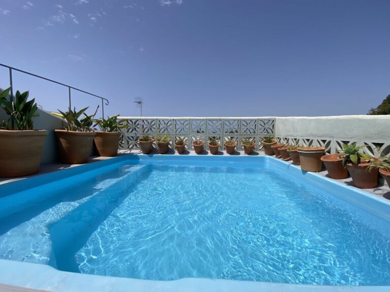 d4b8bac7d3e23c6f4269cab3321ef4c3 - 2