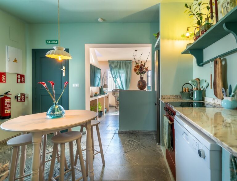 d4b8bac7d3e23c6f4269cab3321ef4c3 - 9