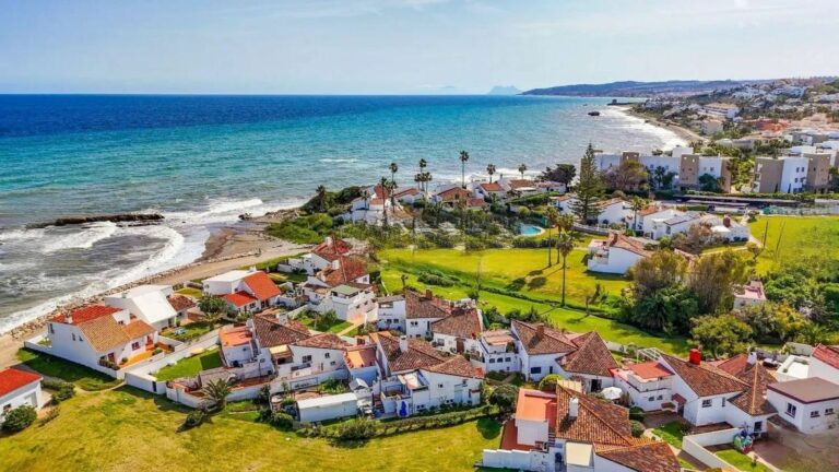 d4f79146daefaf0c3a5cacbcc7e3f301 - 1