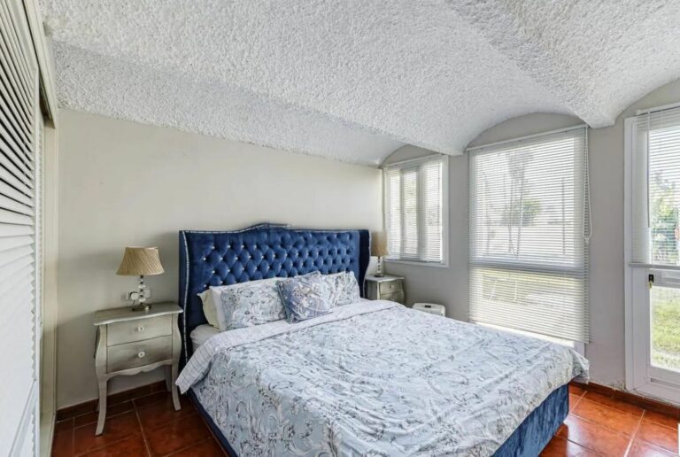 d4f79146daefaf0c3a5cacbcc7e3f301 - 10