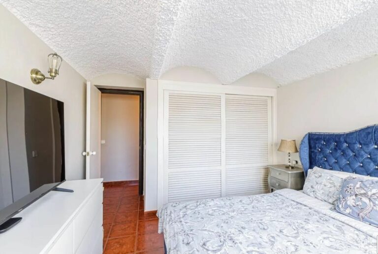 d4f79146daefaf0c3a5cacbcc7e3f301 - 11