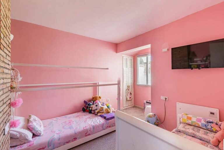 d4f79146daefaf0c3a5cacbcc7e3f301 - 12