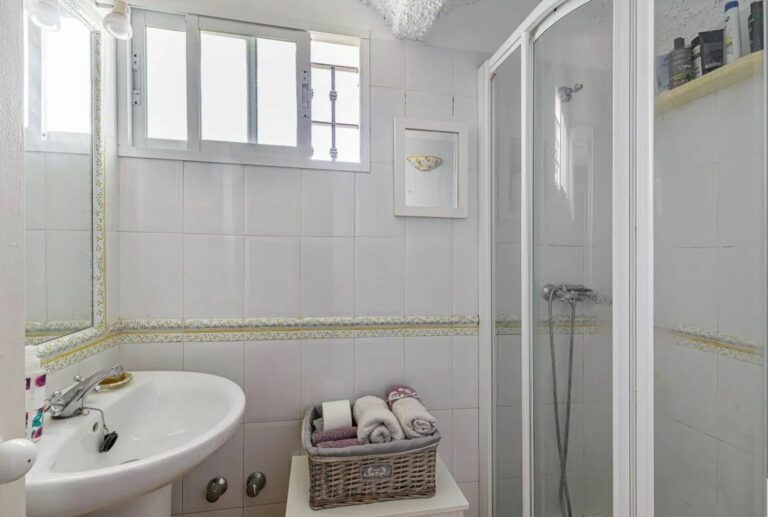 d4f79146daefaf0c3a5cacbcc7e3f301 - 16