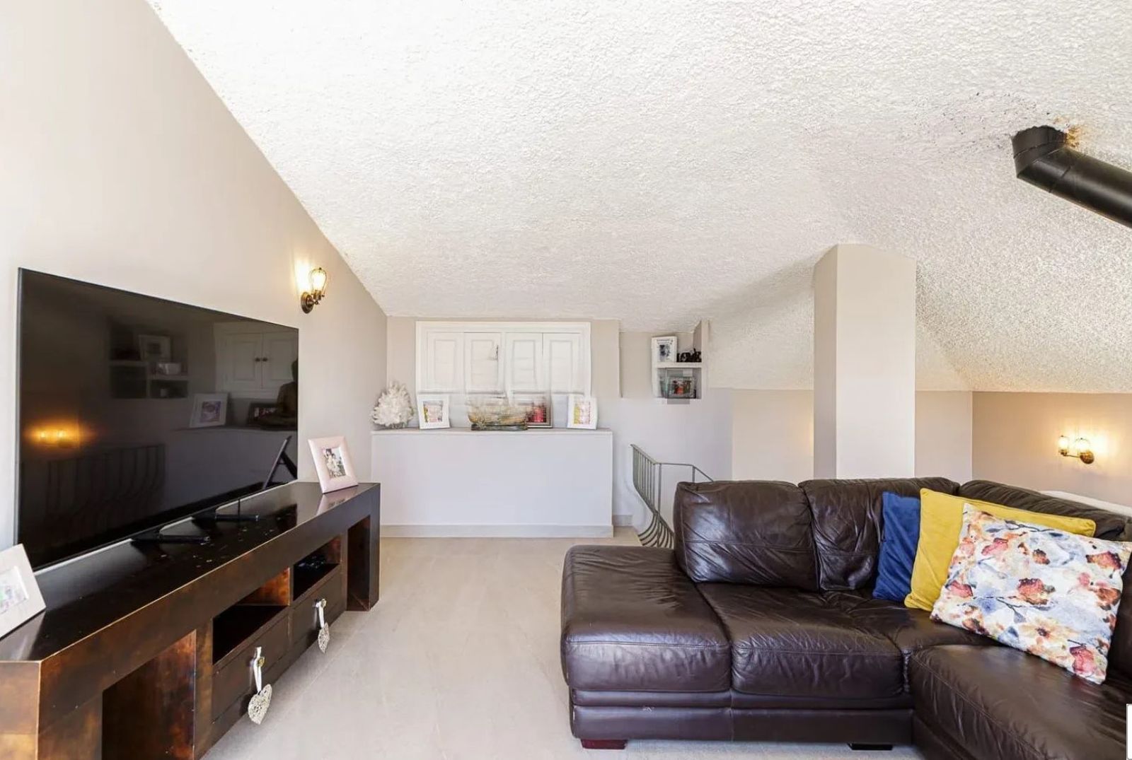 d4f79146daefaf0c3a5cacbcc7e3f301 - 6