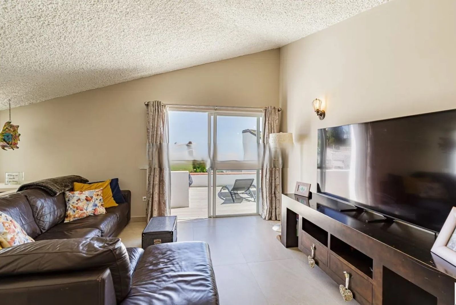 d4f79146daefaf0c3a5cacbcc7e3f301 - 8