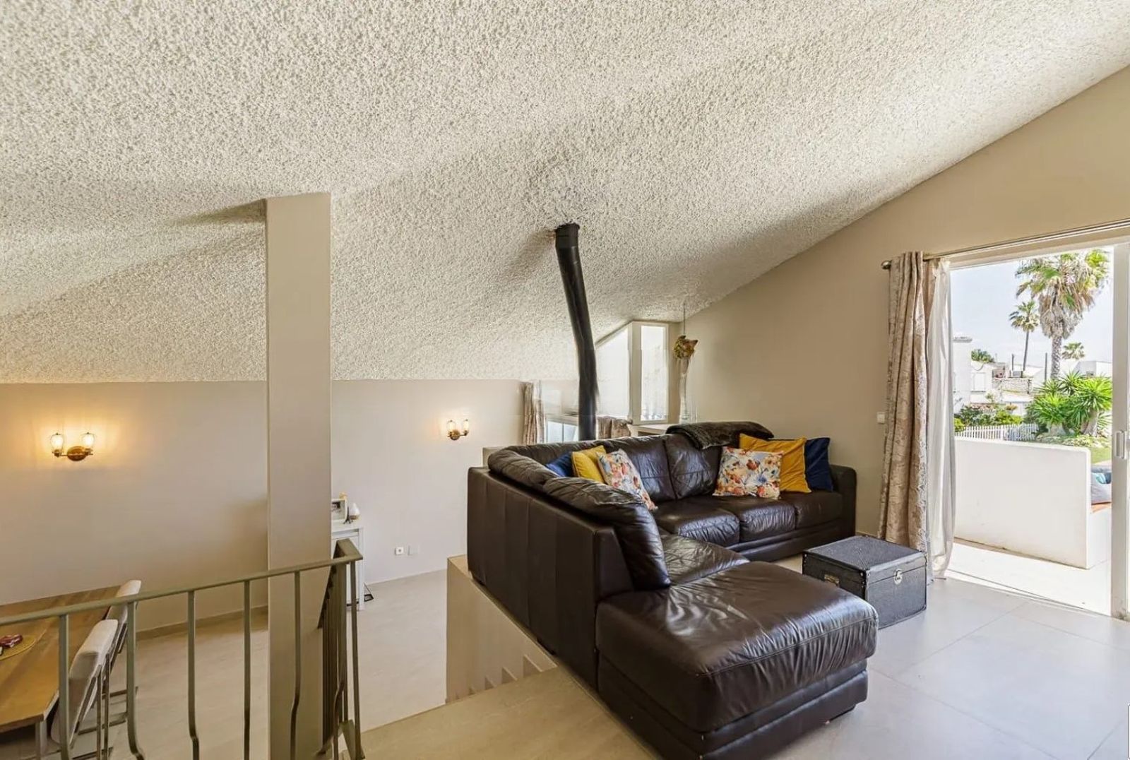 d4f79146daefaf0c3a5cacbcc7e3f301 - 9