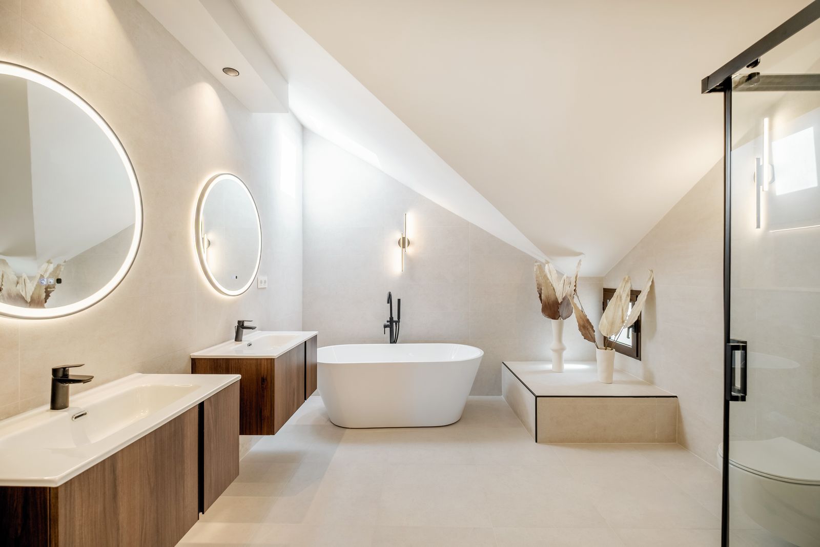 d77f7e9c0f5ae5741dfefd023862cda0 - 9