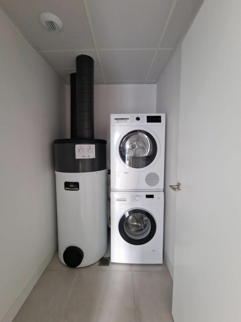 d8d00e3dd2d83aa8f5b8cd08a4d3c696 - 12