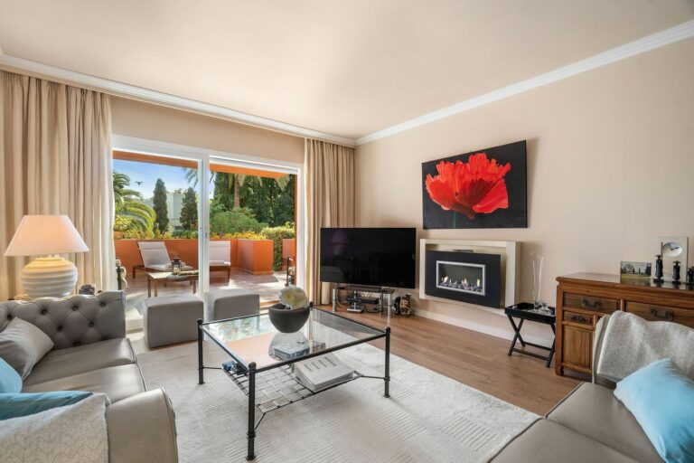 d8f1cfc8f6f6eab22c681d8ad3f5625b - 9