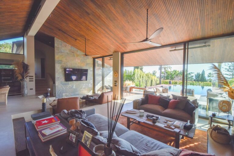 d959c82f96bcb6f9e7d160c48b06ee84 - 11