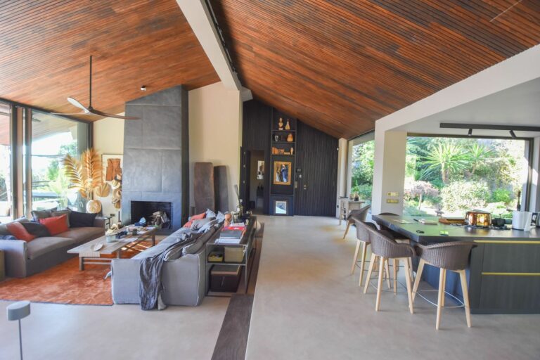 d959c82f96bcb6f9e7d160c48b06ee84 - 16