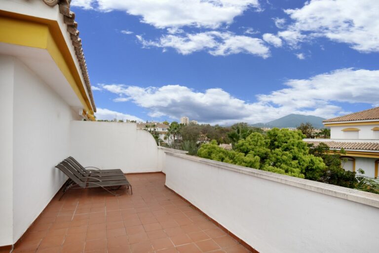 da90b47de64804eedc338dbba3a6c9fa - 14