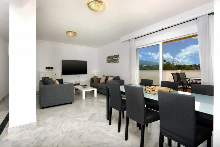 da90b47de64804eedc338dbba3a6c9fa - 3