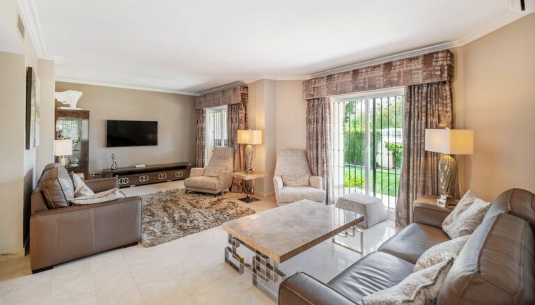 db5b61f821259f2bed29df7092e1930a - 3