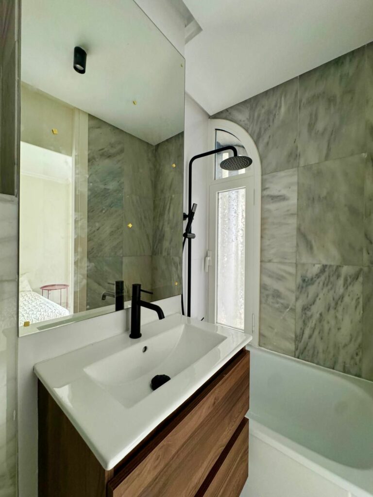 dc223848df302f1cab40d88e946d6da7 - 11