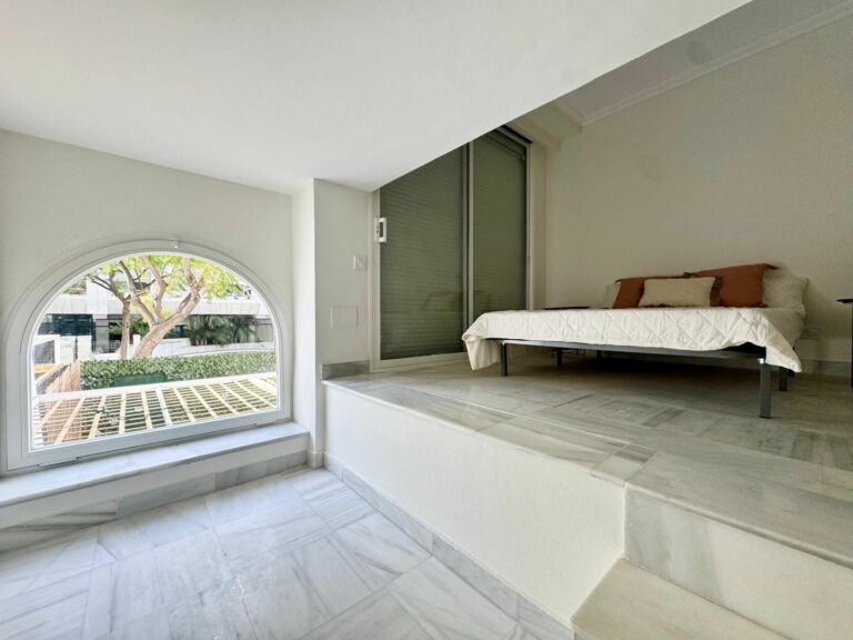 dc223848df302f1cab40d88e946d6da7 - 13