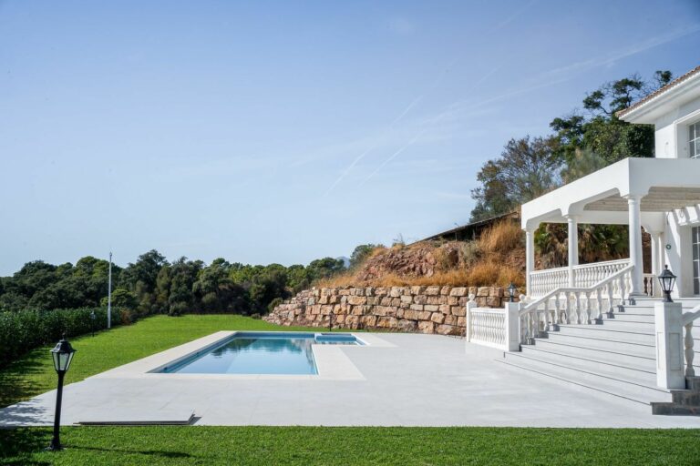 dd8c2d9f8617a7486acd2252d8036ab0 - 12