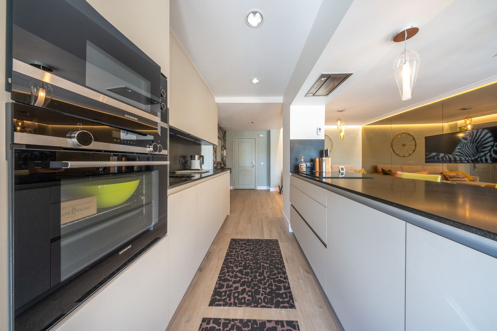 dda54e6d5765613d4022386466a3544a - 10