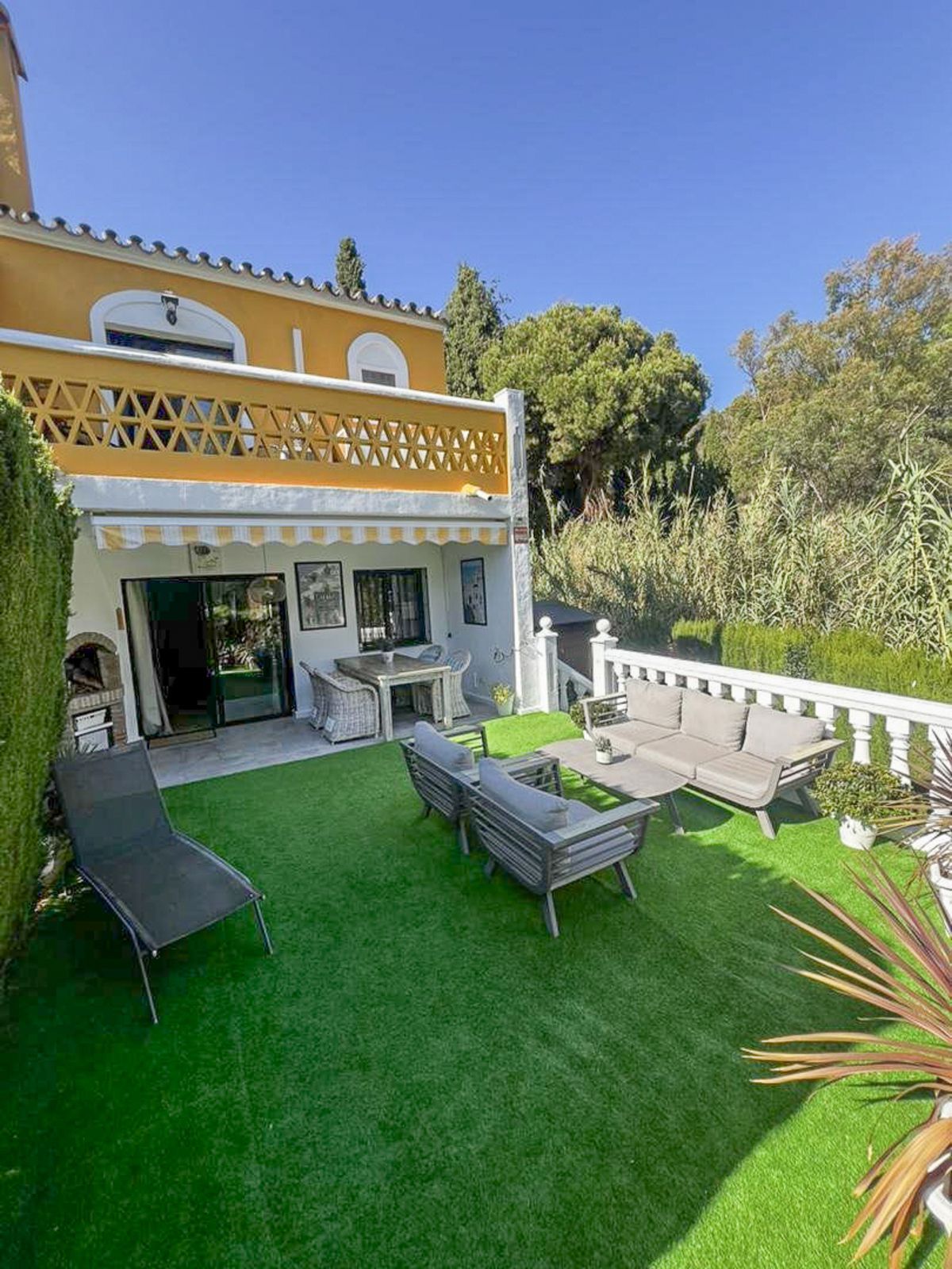 dfb65f5a26e2050348fc28705a1aed6d - 2