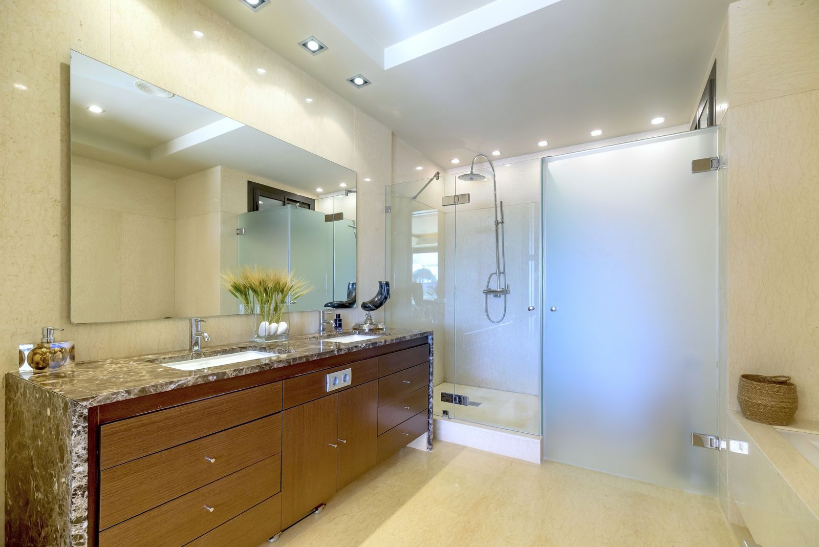 dfe2ba2e0a97fe18961582144068db06 - 8