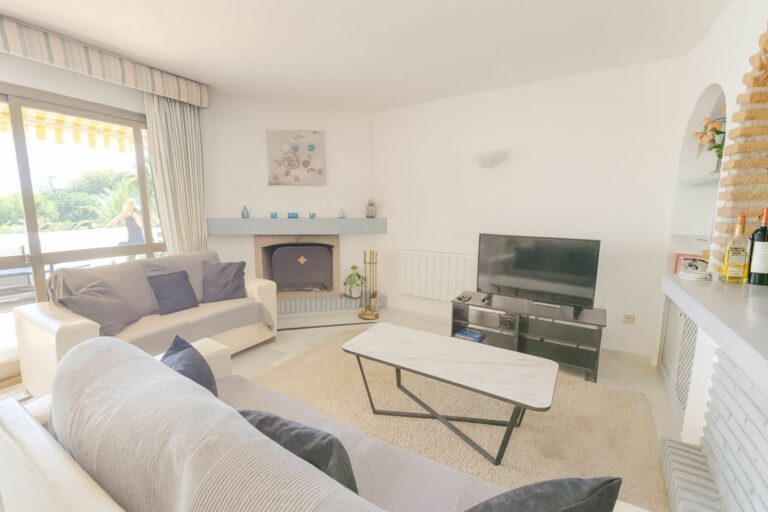 e0cdd0da997ab681c9e89b13f0047e75 - 8