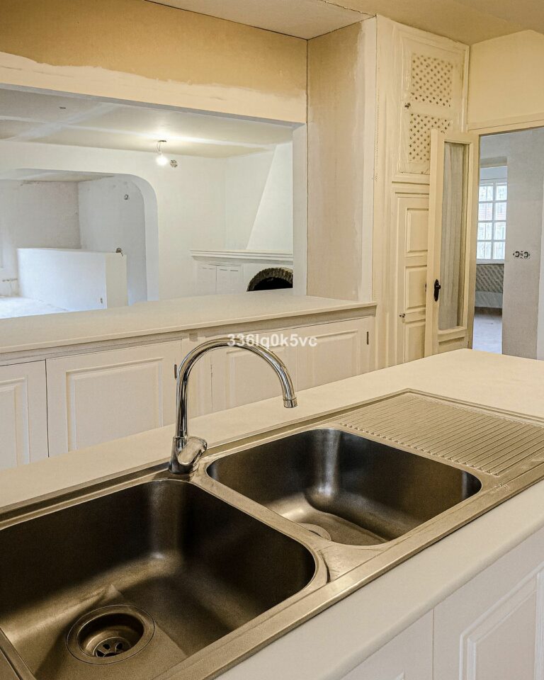 e25007adfe19039e2e43b513ff58614c - 12