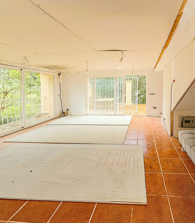 e25007adfe19039e2e43b513ff58614c - 4